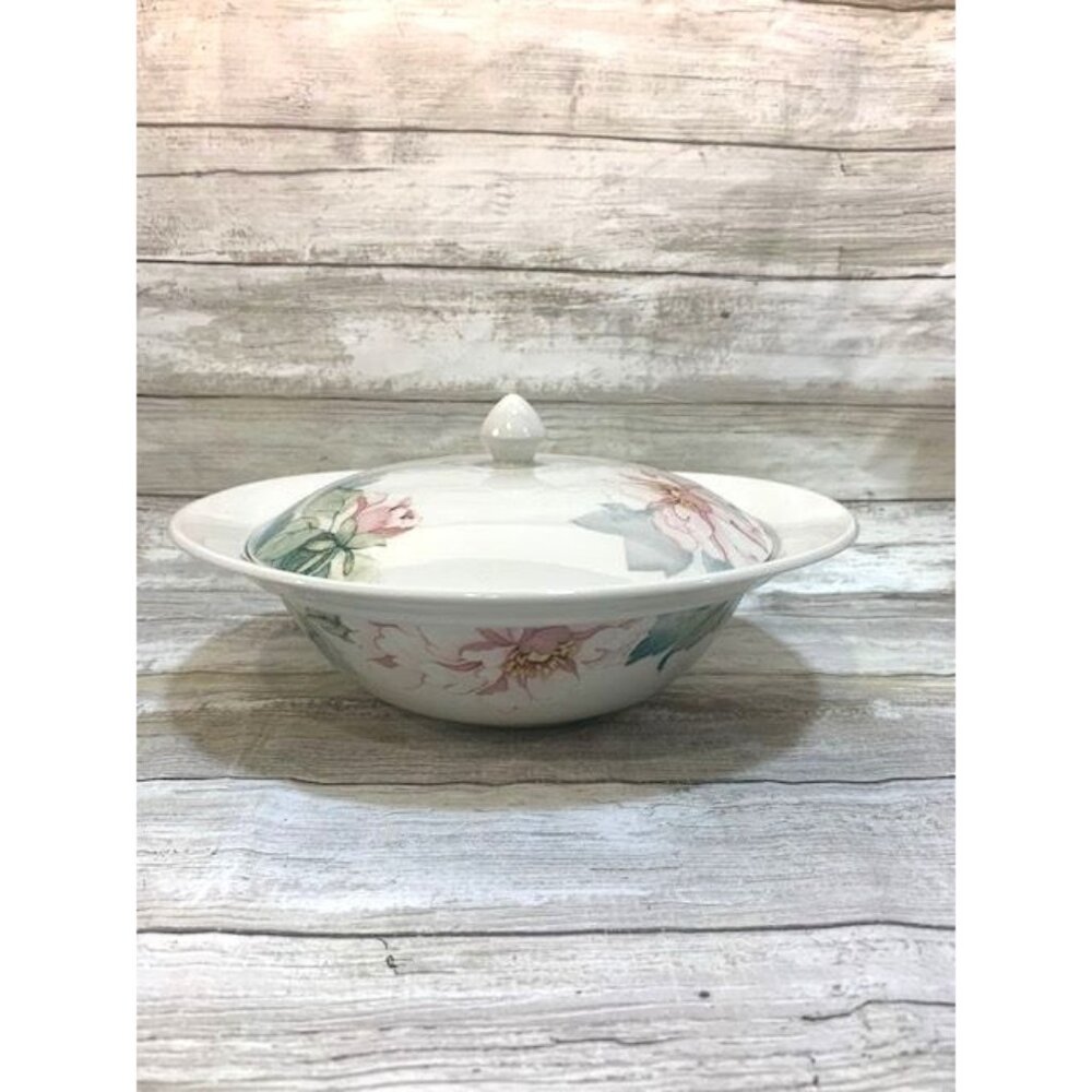 Johnson Brothers‎ Covered Soup Tureen 10" - White Ceramic with Floral Design